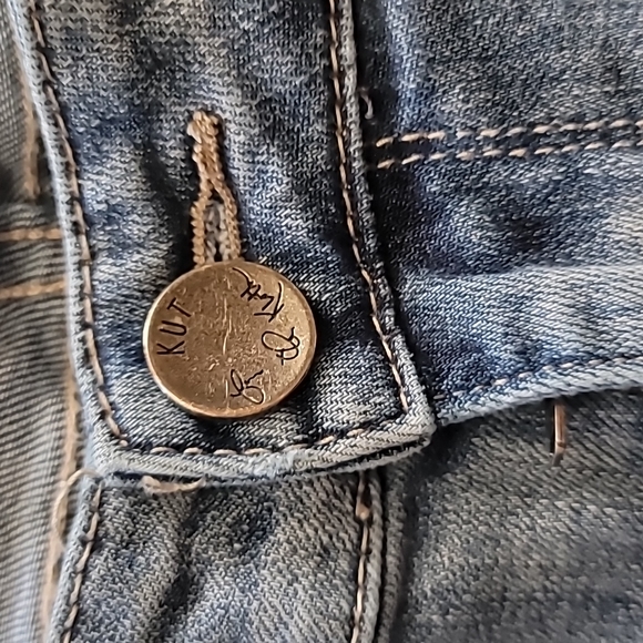 KUT FROM THE KLOTH \ JAIME BOYFRIEND CROP JEANS SIZE 8 Distressed - Picture 10 of 14